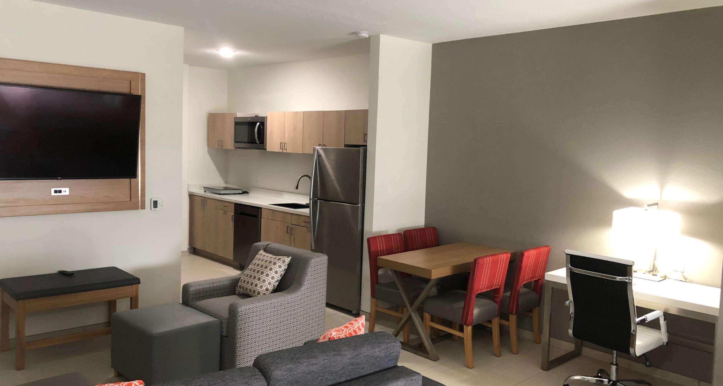La Quinta Inn & Suites By Wyndham Coralville Iowa City Екстериор снимка
