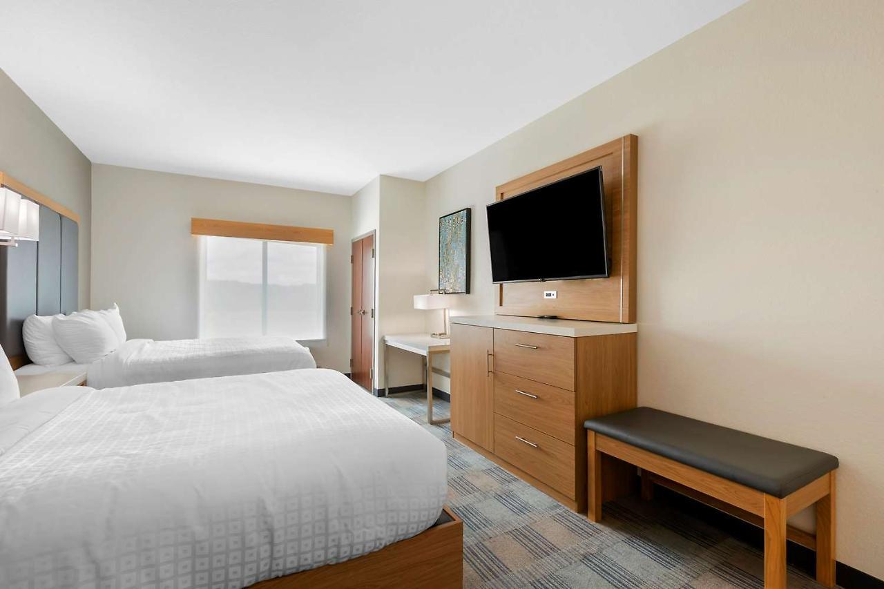 La Quinta Inn & Suites By Wyndham Coralville Iowa City Екстериор снимка
